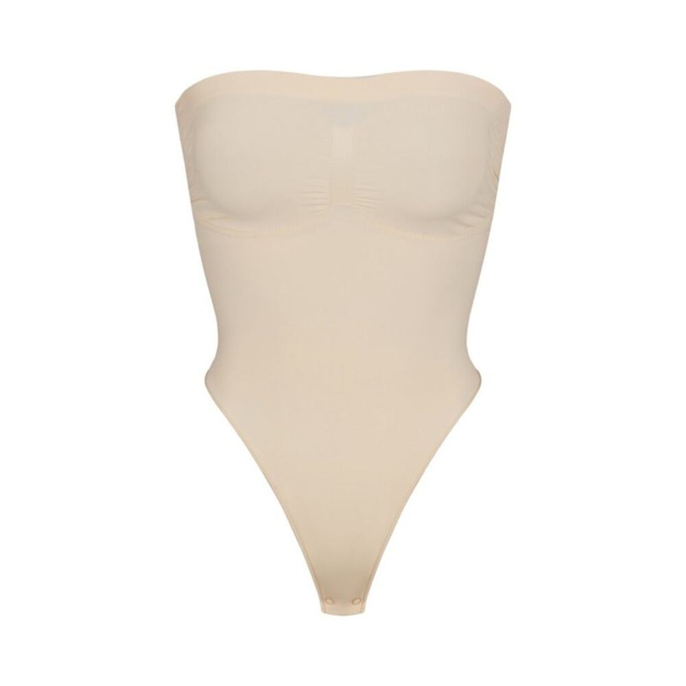 SKIMS SEAMLESS SCULPT Strapless Thong Bodysuit - Sand Size XS NWT #1997